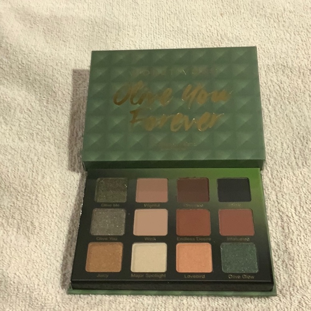 Violet Voss- Olive You Forever eyeshadow Palette